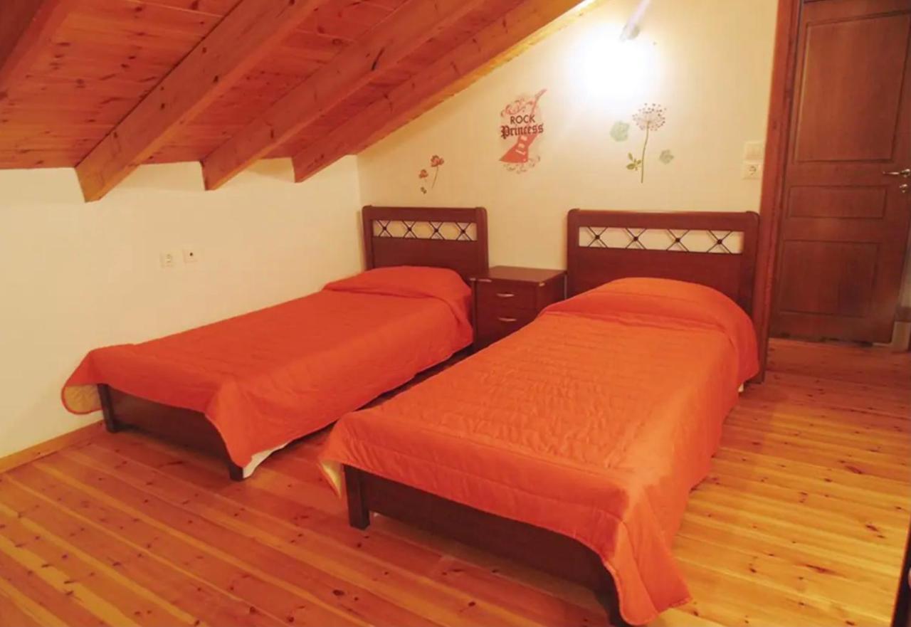 Stefanias Appartments Agios Matthaios  Экстерьер фото