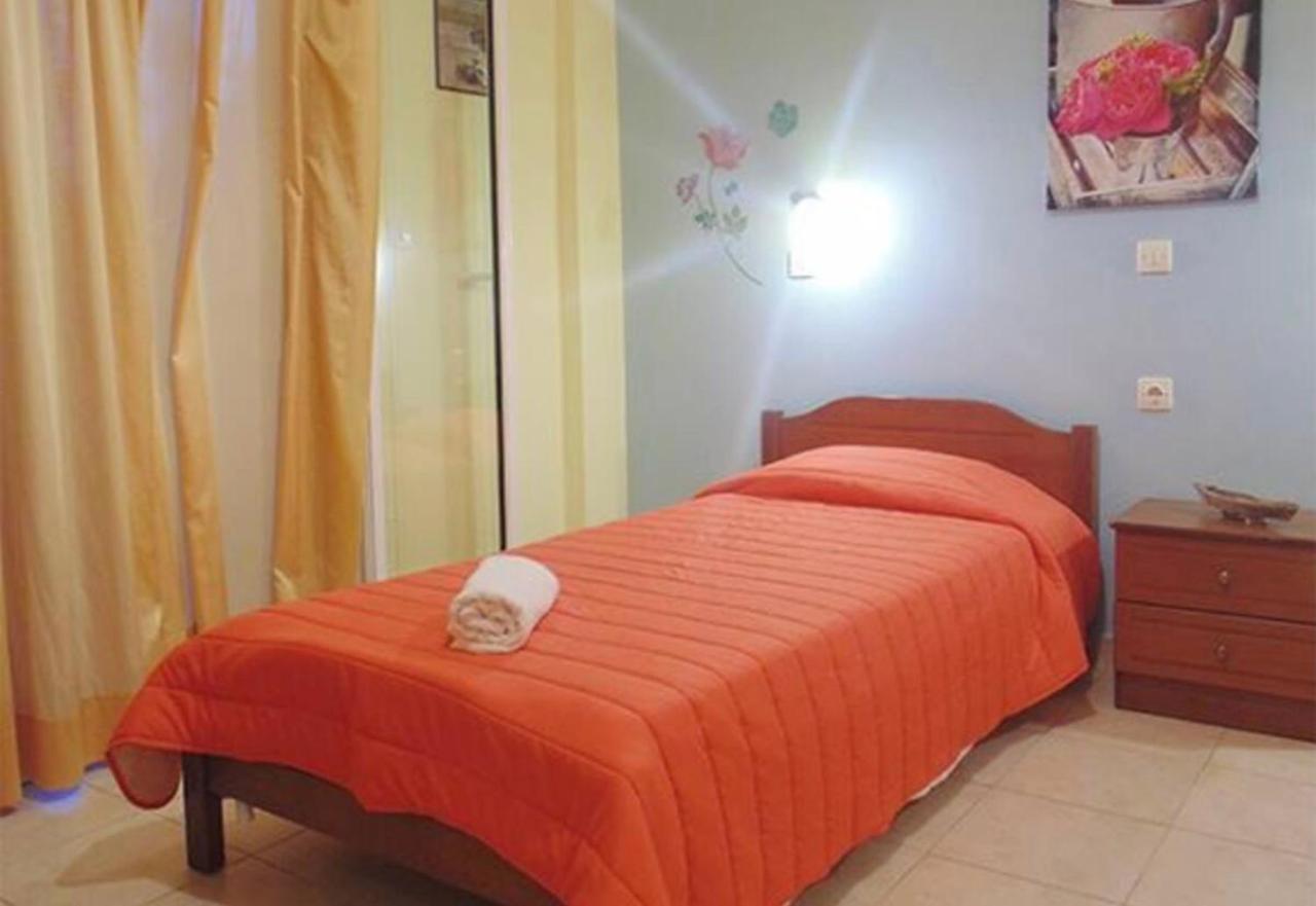 Stefanias Appartments Agios Matthaios  Экстерьер фото