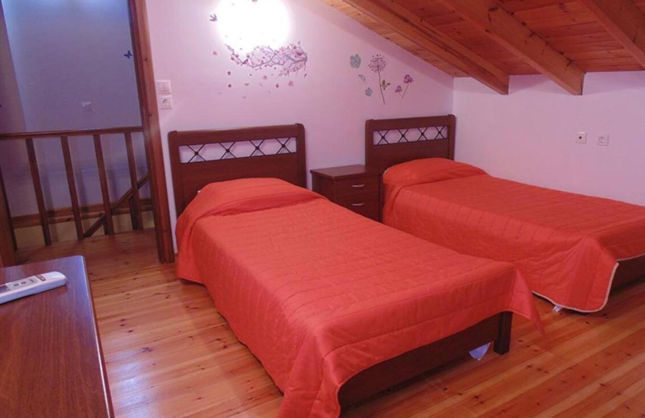 Stefanias Appartments Agios Matthaios  Экстерьер фото