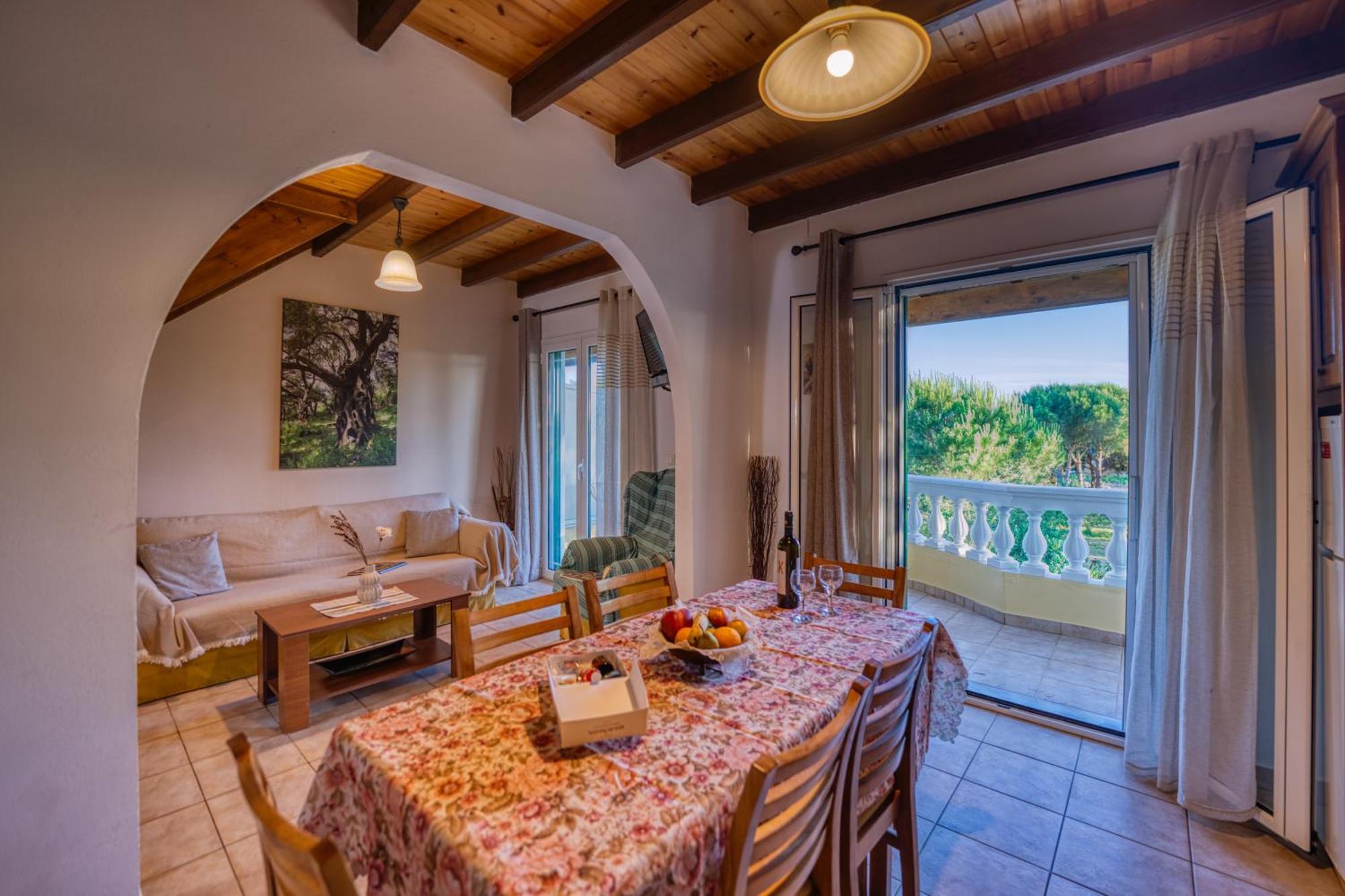 Stefanias Appartments Agios Matthaios  Экстерьер фото