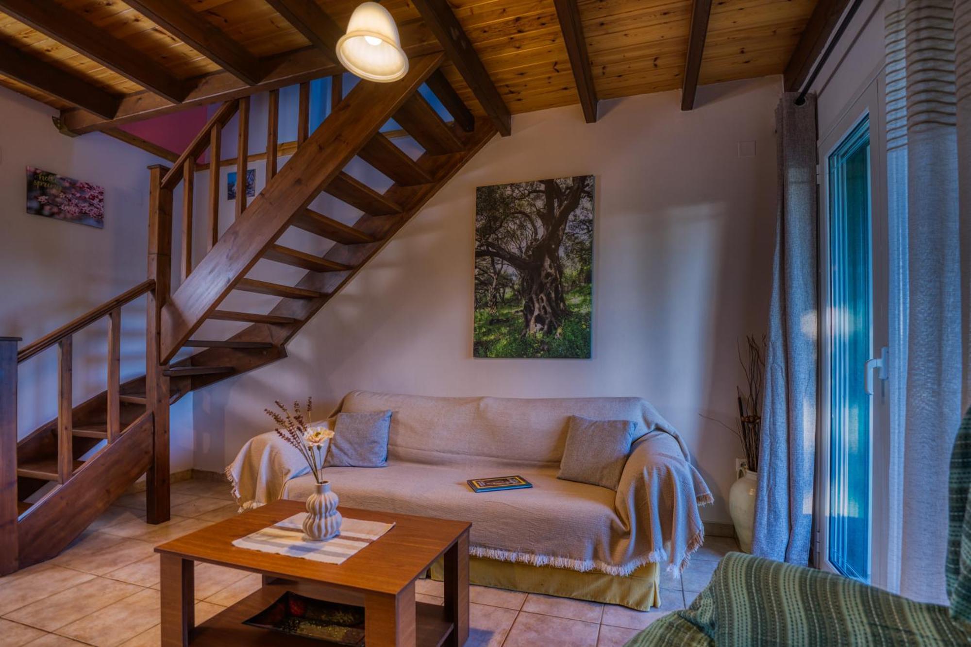 Stefanias Appartments Agios Matthaios  Экстерьер фото