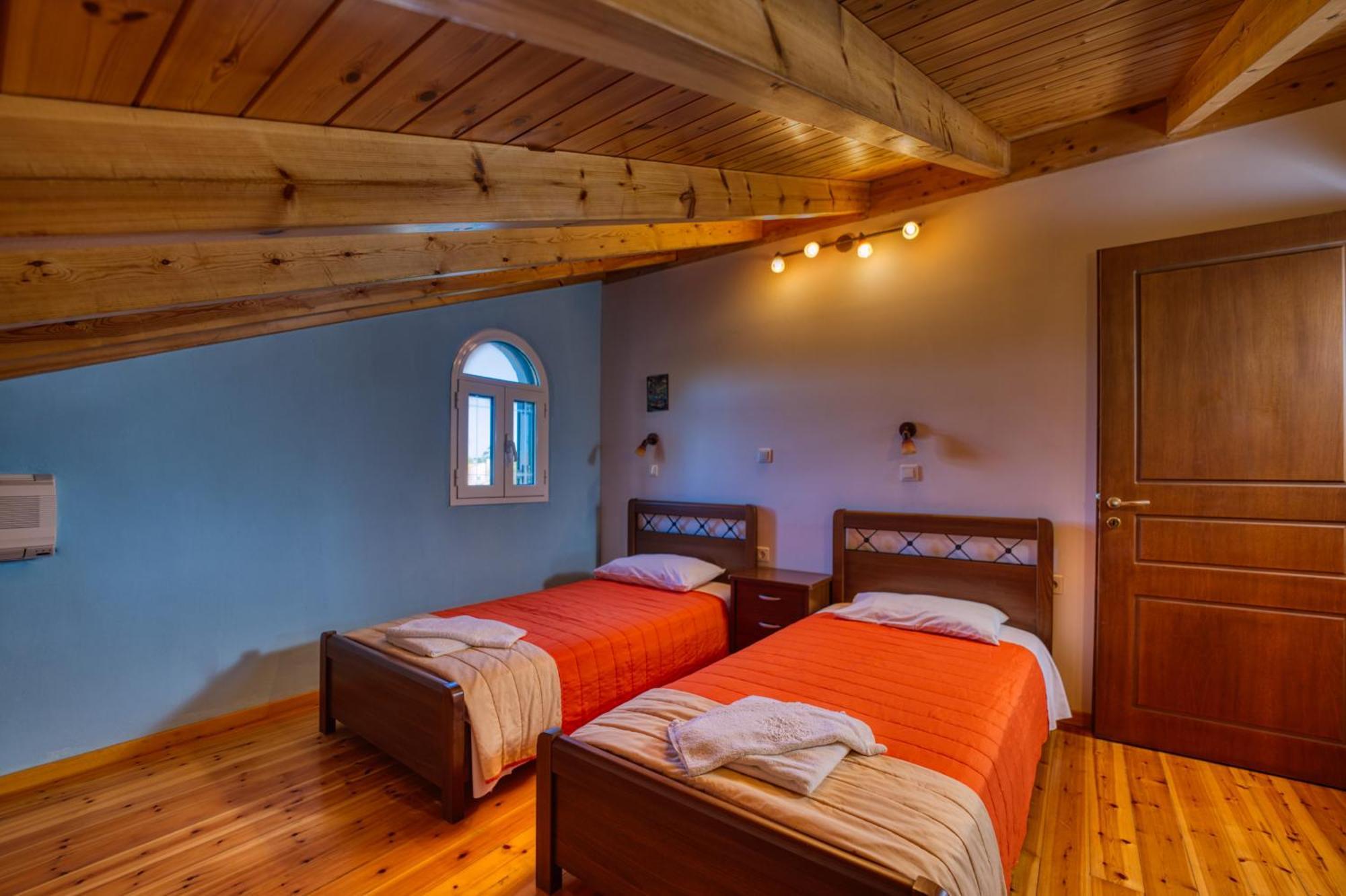Stefanias Appartments Agios Matthaios  Экстерьер фото