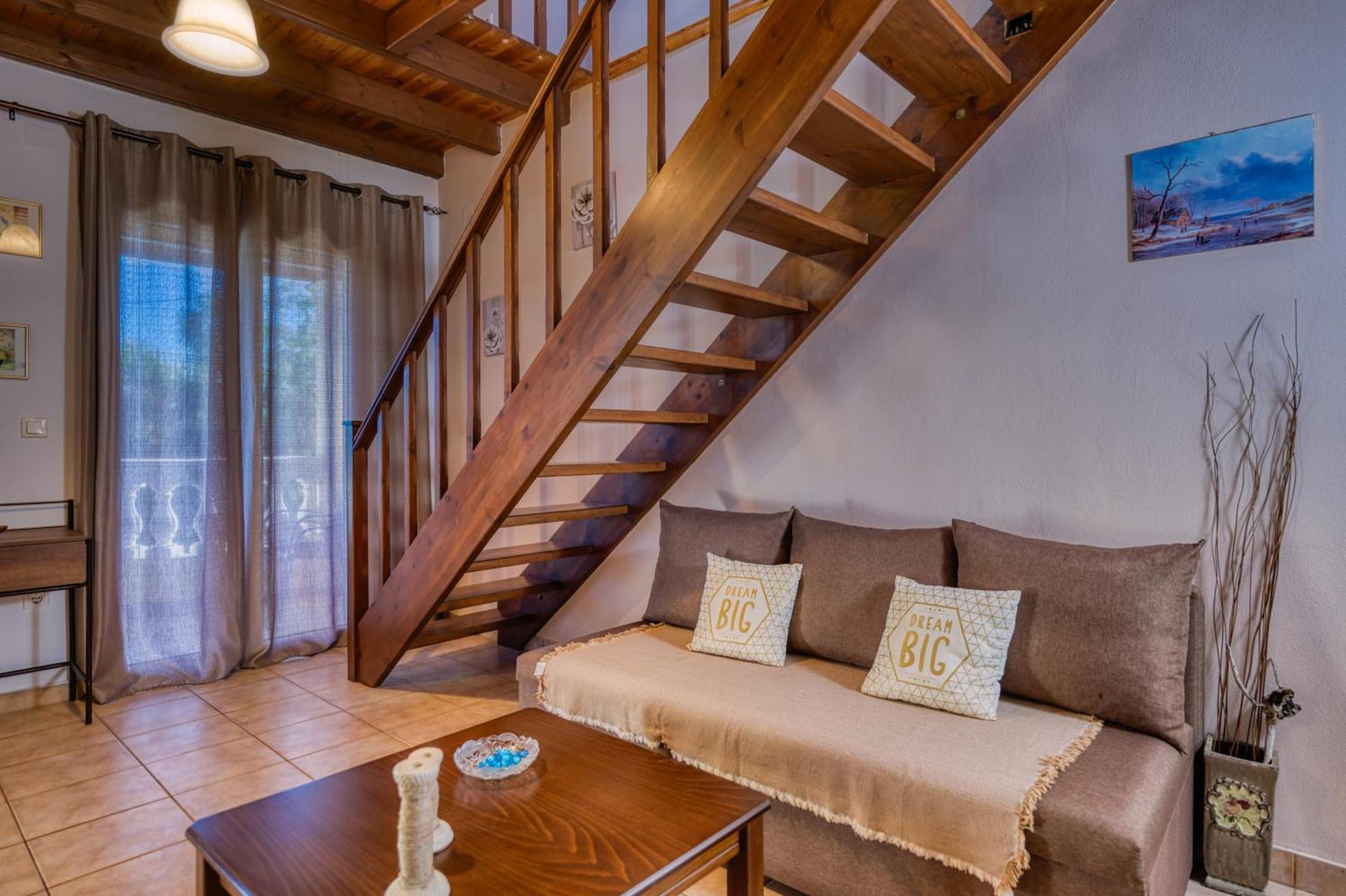 Stefanias Appartments Agios Matthaios  Экстерьер фото