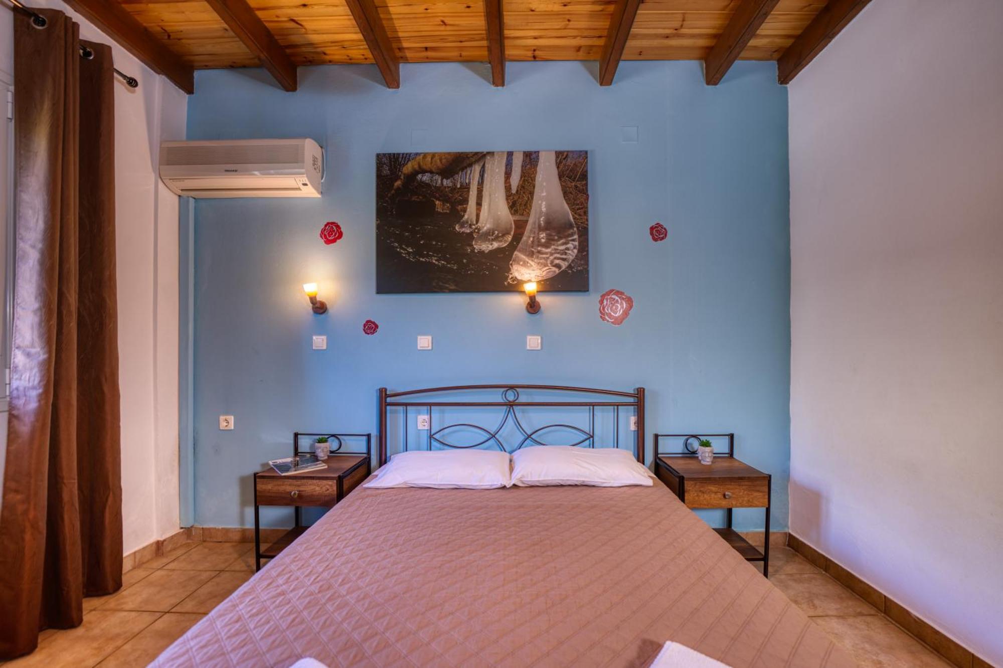 Stefanias Appartments Agios Matthaios  Экстерьер фото